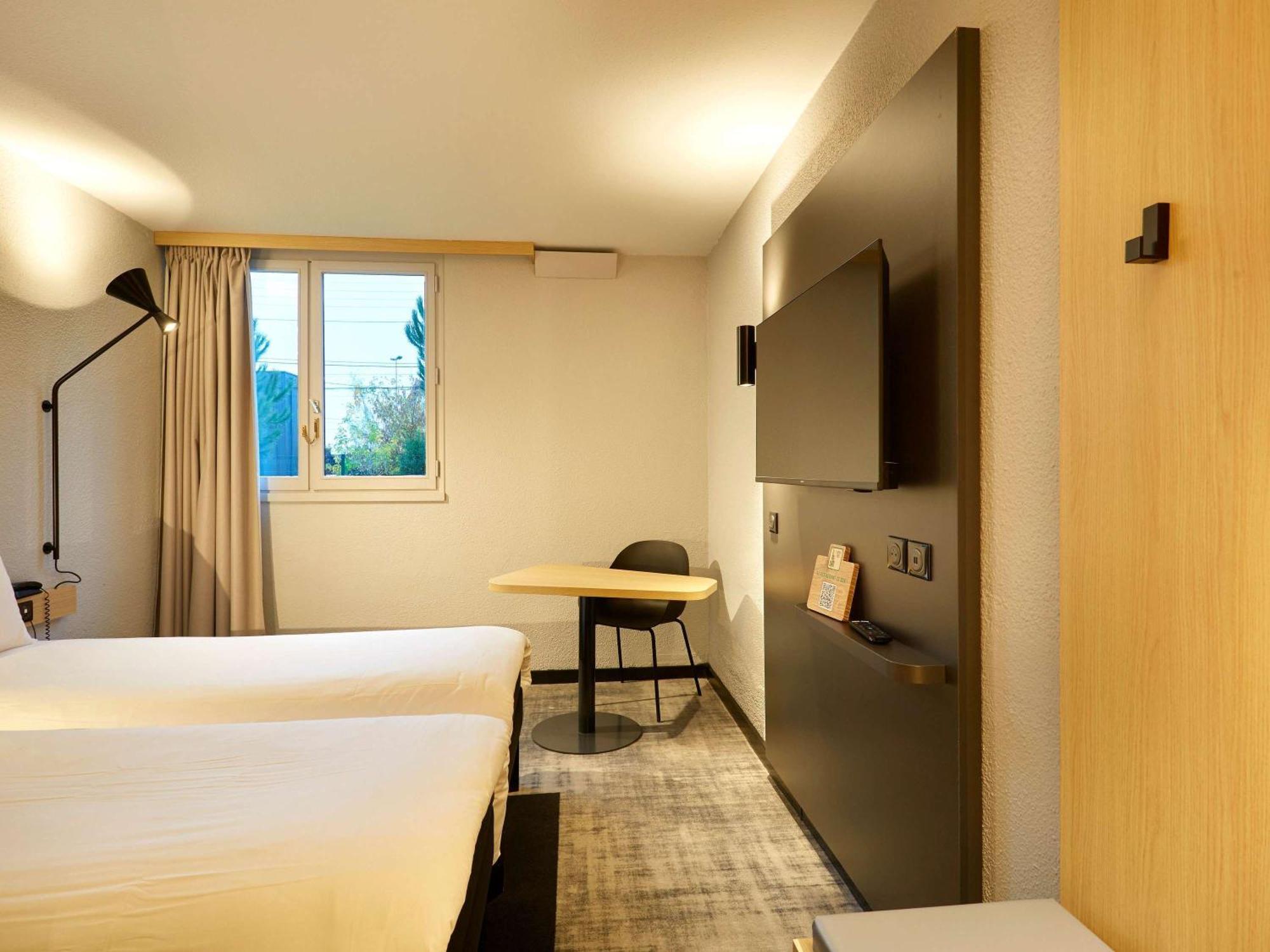 Ibis Est Pontlieue 3*